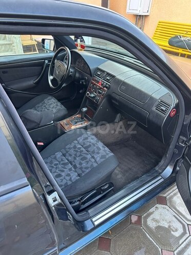 Mercedes C 180-4