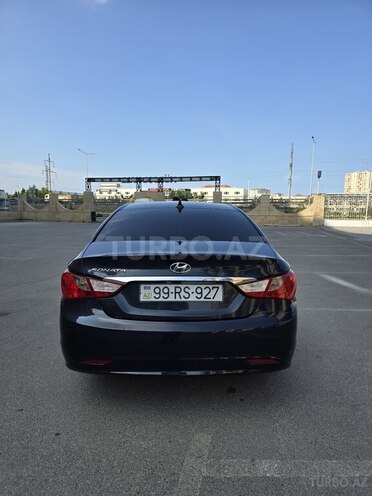 Hyundai Sonata-2