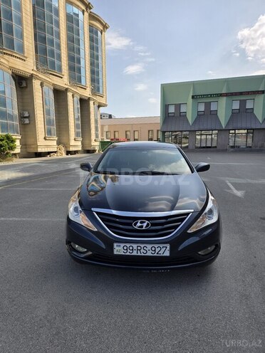 Hyundai Sonata-1