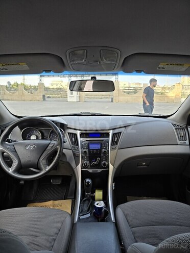 Hyundai Sonata-7