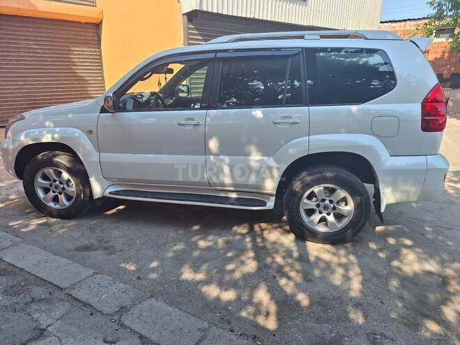 Toyota Land Cruiser Prado-5