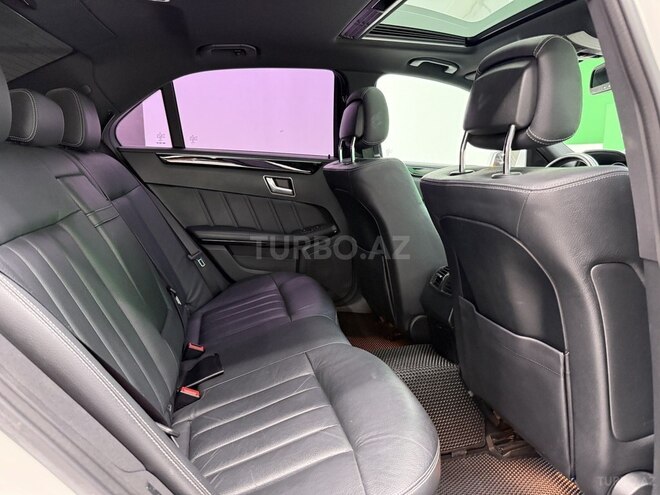 Mercedes E 220-12