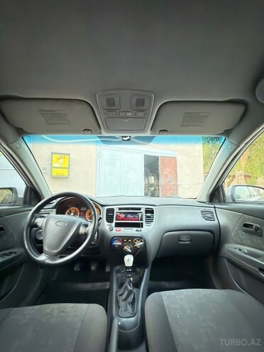 Kia Rio-13