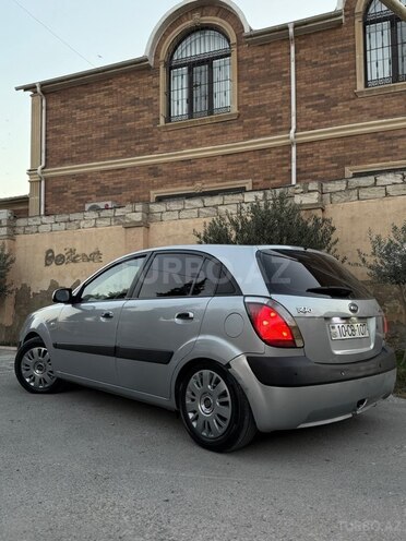Kia Rio-11