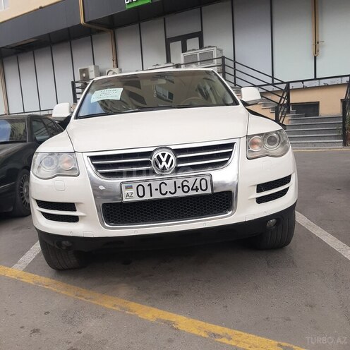 Volkswagen Touareg-1