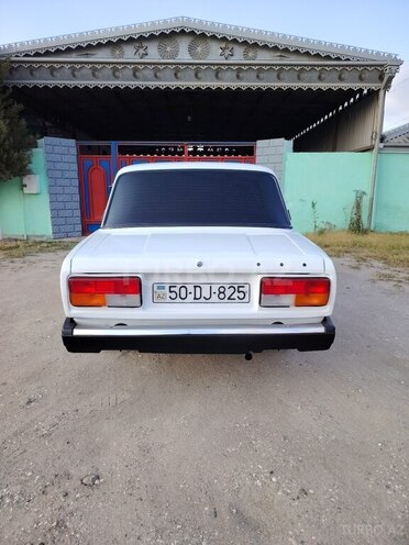 LADA (VAZ) 2107-2