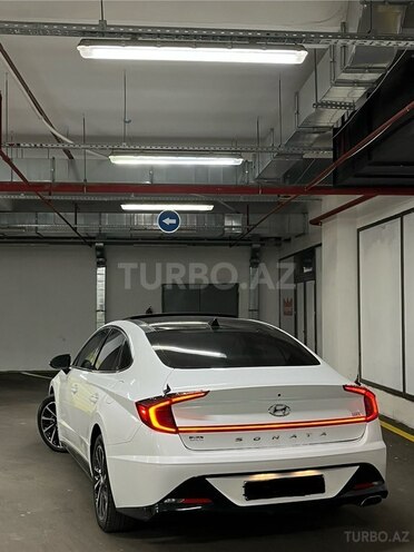 Hyundai Sonata-4