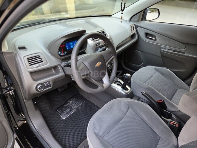 Chevrolet Cobalt-11