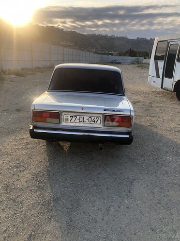 LADA (VAZ) 2107-2