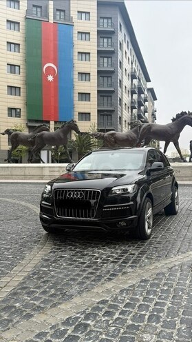 Audi Q7-3