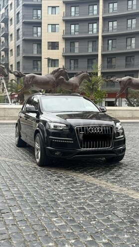 Audi Q7-8