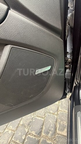 Audi Q7-12