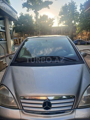 Mercedes A 140-2