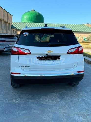 Chevrolet Equinox-5