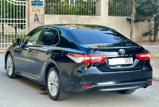 Toyota Camry-8