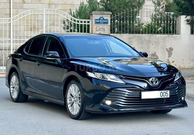 Toyota Camry-5