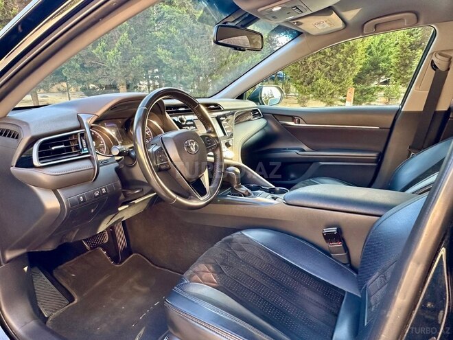 Toyota Camry-14