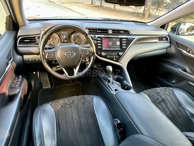 Toyota Camry-11