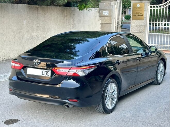 Toyota Camry-9