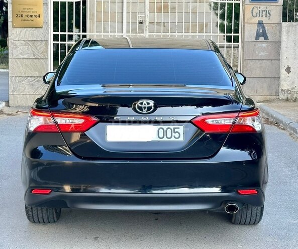 Toyota Camry-10