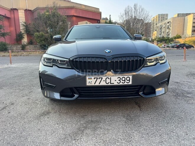 BMW 330-1