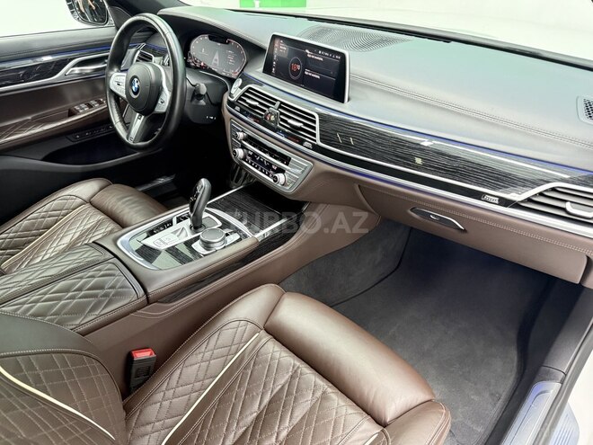 BMW 740-10