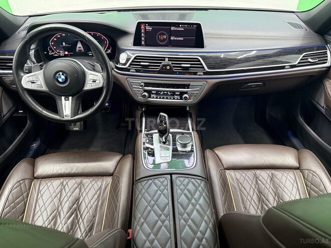 BMW 740-9