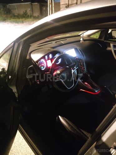 Opel Astra-10