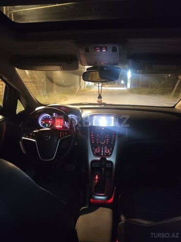 Opel Astra-12