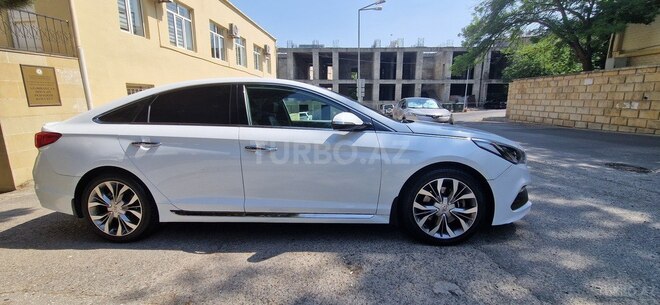 Hyundai Sonata-14