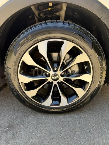 Kia Sorento-8
