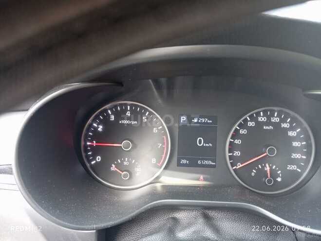 Kia Rio X-Line-9