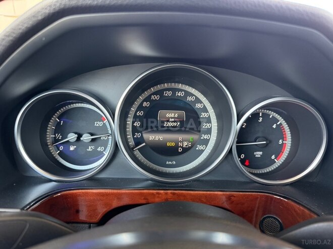 Mercedes E 200 2013, 220,097 km - 2.1 l - Bakı