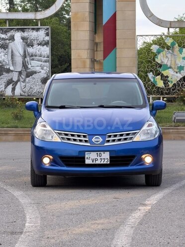 Nissan Tiida-1