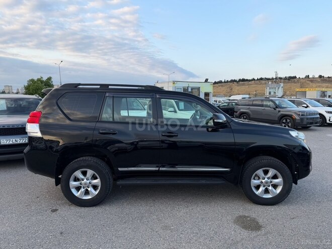Toyota Land Cruiser Prado-6