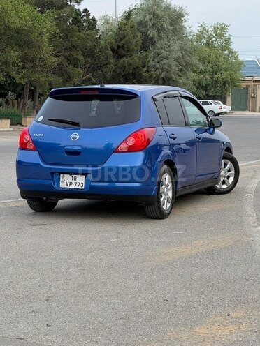 Nissan Tiida-9