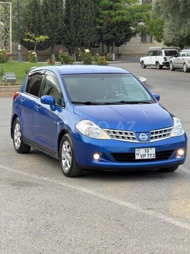 Nissan Tiida-6