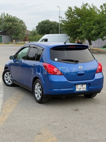 Nissan Tiida-10