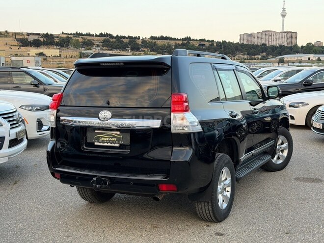 Toyota Land Cruiser Prado-8
