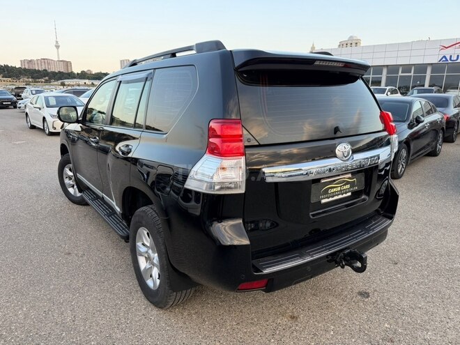 Toyota Land Cruiser Prado-7
