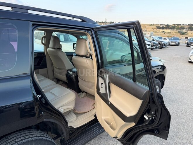Toyota Land Cruiser Prado-21