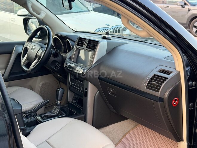 Toyota Land Cruiser Prado-17