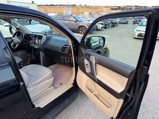 Toyota Land Cruiser Prado-18