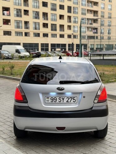 Kia Rio-4
