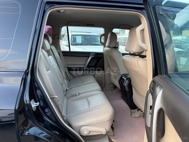 Toyota Land Cruiser Prado-19
