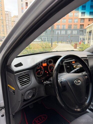Kia Rio-8