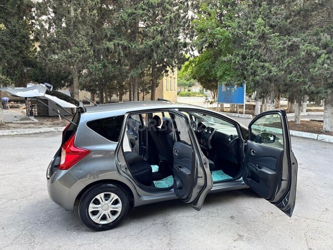 Nissan Note-7