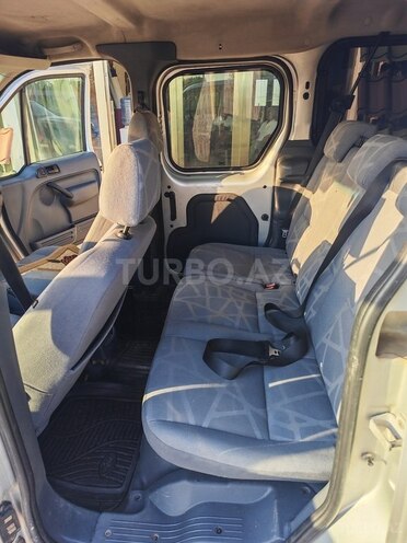 Ford Tourneo Connect-18