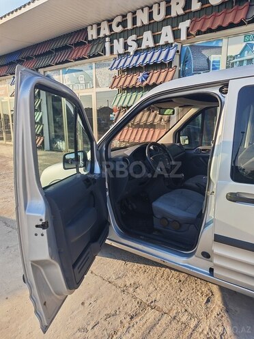 Ford Tourneo Connect-7