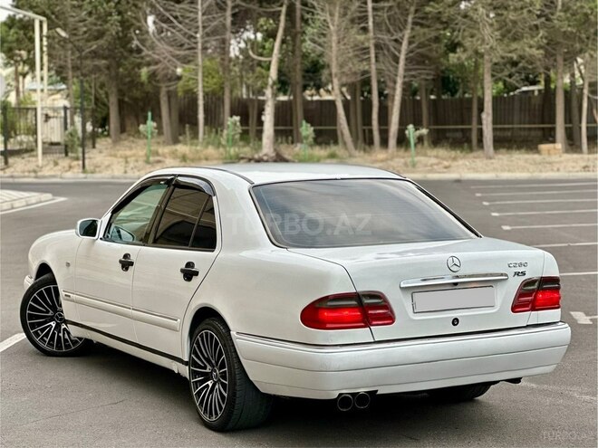 Mercedes E 280-12